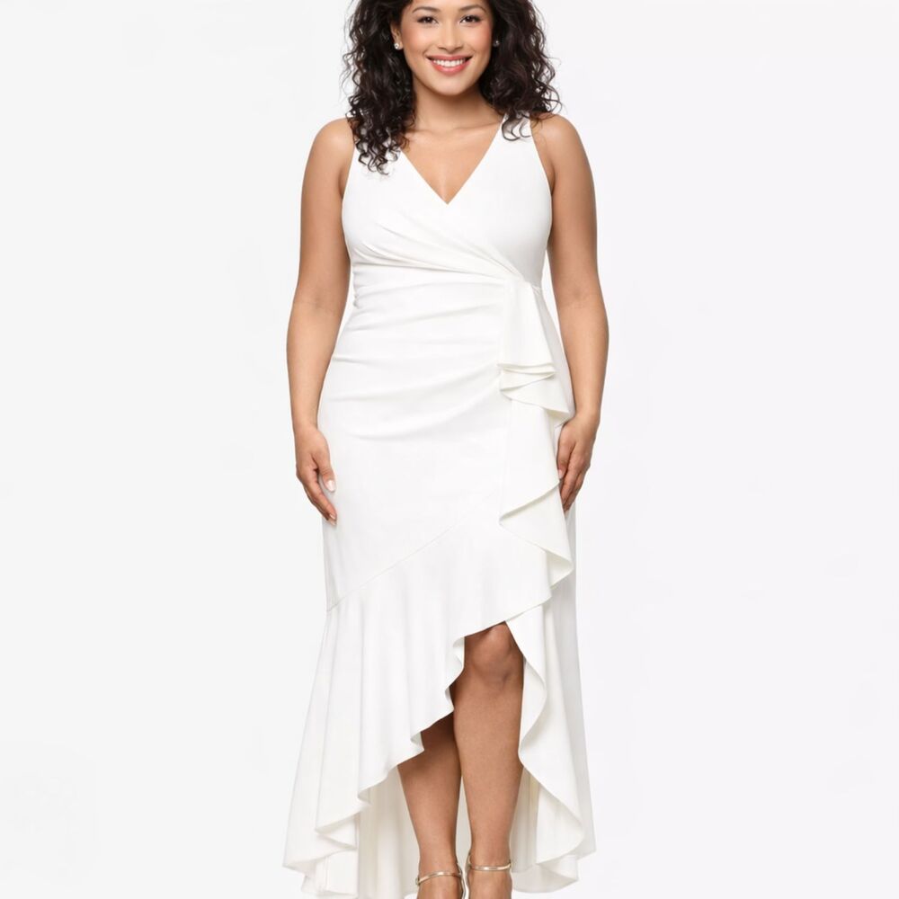 NWT Petite Betsy & Adam sleeveless V-neck High-Low White Dress. Size 14P